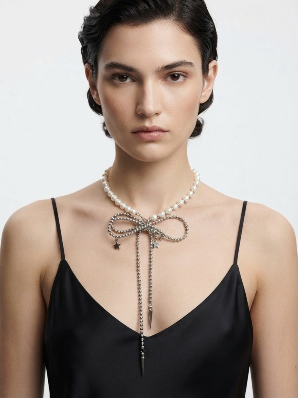 Pearl Bow Choker Necklace in White and Silver